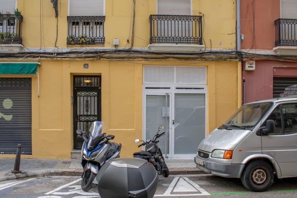 Acogedor Estudio En El Centro De Valencia Eksteriør billede